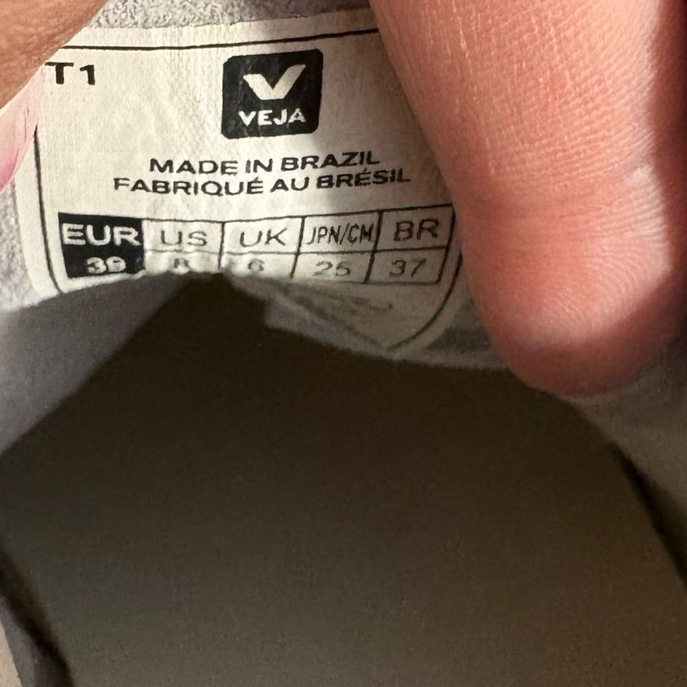 Veja V-10 Alveomesh sneakers in the White Bellini Almond colorway - Picture 7 of 7